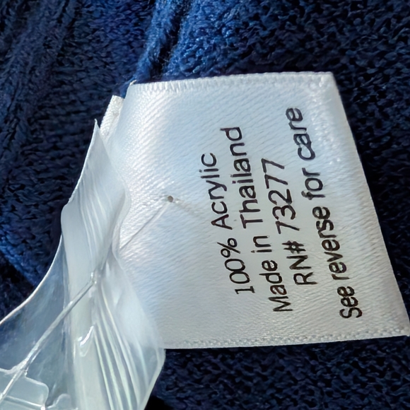 Croft & Barrow The Extra Soft Cabled Crew Neck Sweater Flynn Navy Large (EUC) - Picture 4 of 11